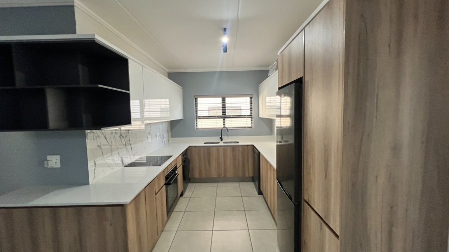 To Let 3 Bedroom Property for Rent in Sandown Western Cape